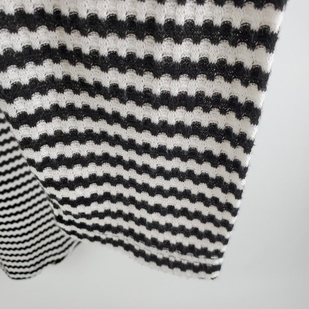 Torrid Womens Waffle Scoop Neck Long Sleeve Tee Black White Size 2=2X #12261696 - Picture 8 of 11